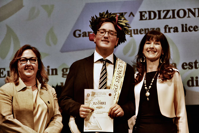 f2a37b42-9c86-403c-9453-3941a1e583ad